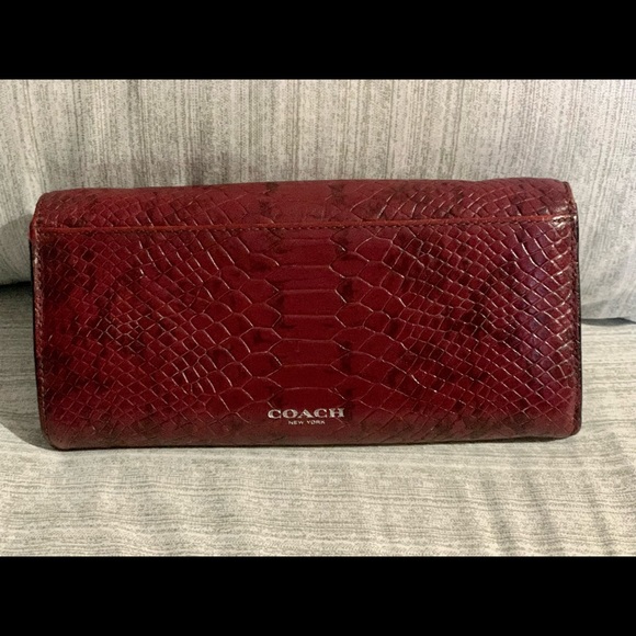 Coach Leather Snake embossed Wallet - Picture 2 of 13